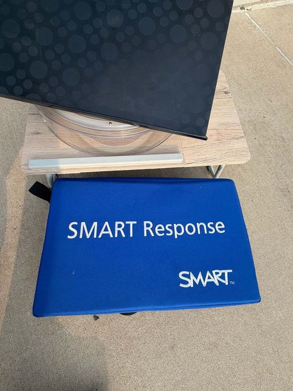 SMART Response XE Interactive Student Clicker System Set of 18
